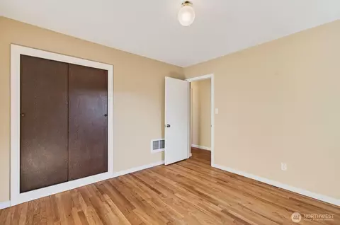 Bedroom - 2763 Maple St, Longview, WA 98632 photo 4 of 8
