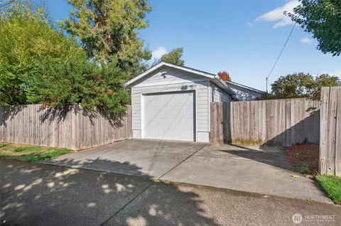 Exterior - 2763 Maple St, Longview, WA 98632 photo 8 of 8