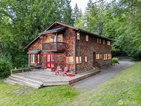 14855 Phelps Rd NE, Bainbridge Island, WA 98110
