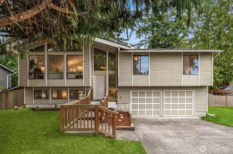 15321 Meadow Rd, Lynnwood, WA 98087