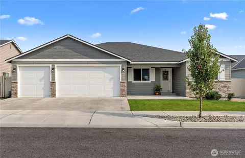 183 Emma Dr, Wenatchee, WA 98801