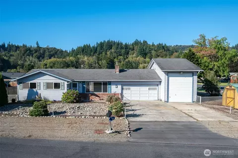 201 Ponderosa Dr, Kelso, WA 98626