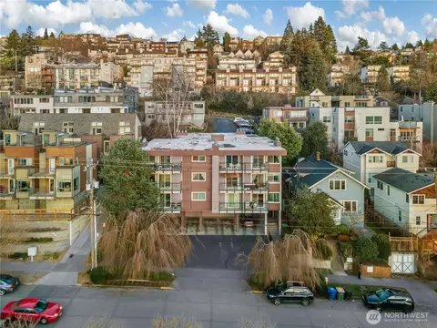 2034 14th Ave W #304, Seattle, WA 98119