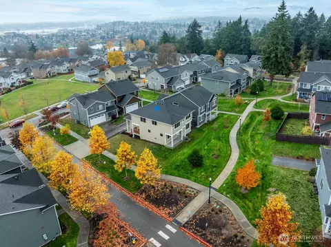 2383 Yulan Walk, Bremerton, WA 98310