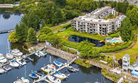 6121 NE 175th St #C203, Kenmore, WA 98028