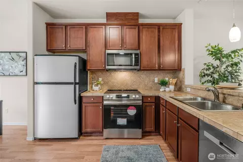 Kitchen - 14915 38th Dr SE #JJ1180, Bothell, WA 98012 photo 2 of 5