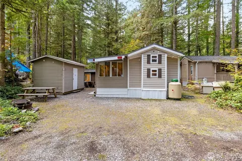 137 1 Jasper Trl, Deming, WA 98244