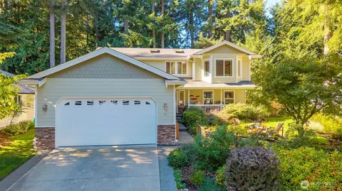 11 Fairway Ln, Bellingham, WA 98229