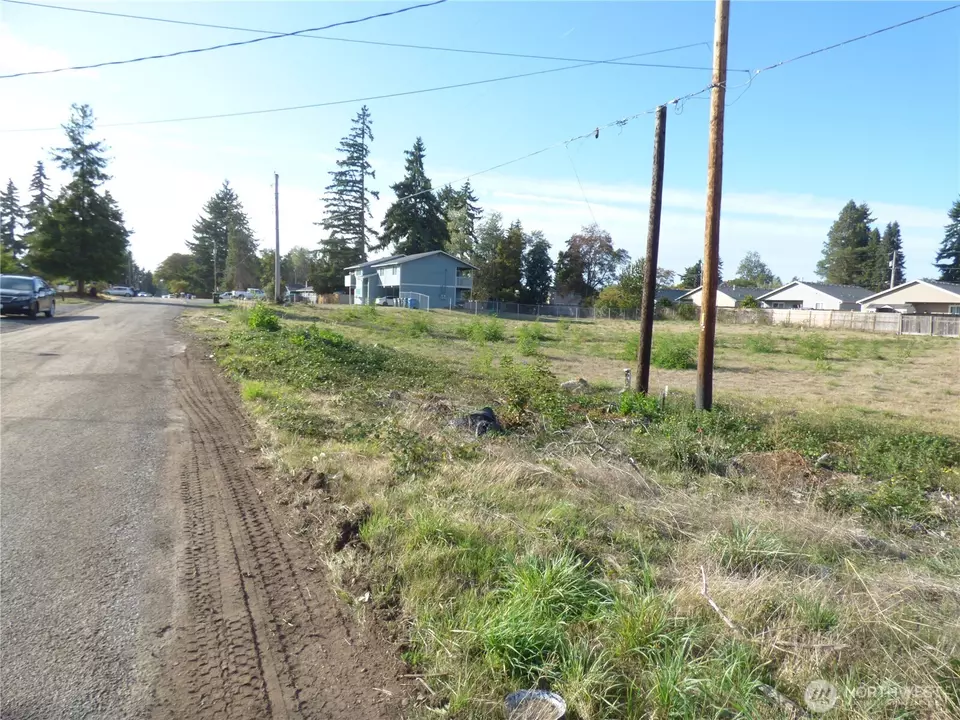  233 170th St E, Spanaway, WA 98387 photo 8