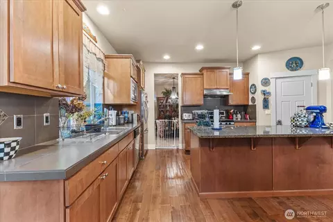 Kitchen - 3611 232nd St SE, Bothell, WA 98021 photo 4 of 4