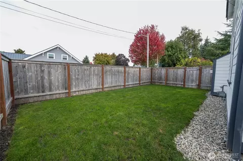 Exterior - 1486 Division St, Enumclaw, WA 98022 photo 4 of 6