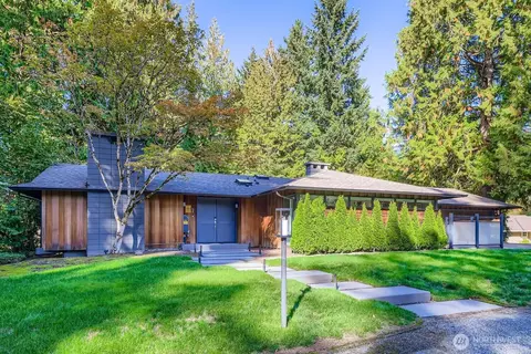 12862 NE 10th Pl, Bellevue, WA 98005