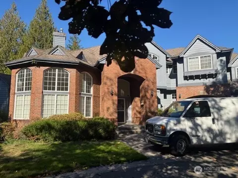 8207 228th St, Woodinville, WA 98072
