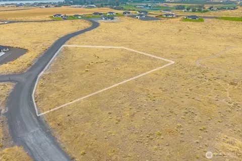 7420 Rd E 3 NE, Moses Lake, WA 98837