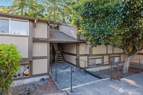 4727 176th St SW #J8, Lynnwood, WA 98037