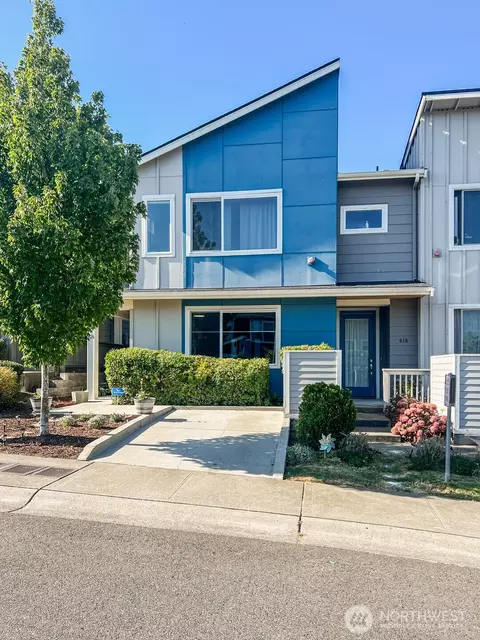 826 SW 96th Pl, Seattle, WA 98106