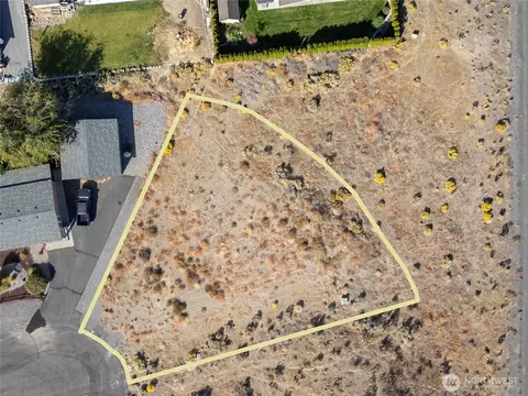 310 SW Buttercup Ln, Mattawa, WA 99349