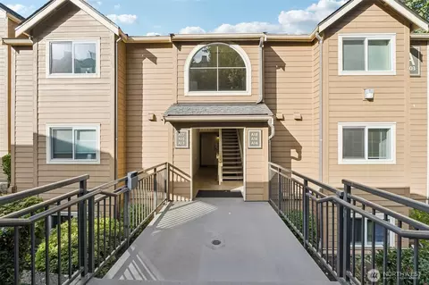 13021 SE 38th St #A13, Bellevue, WA 98006