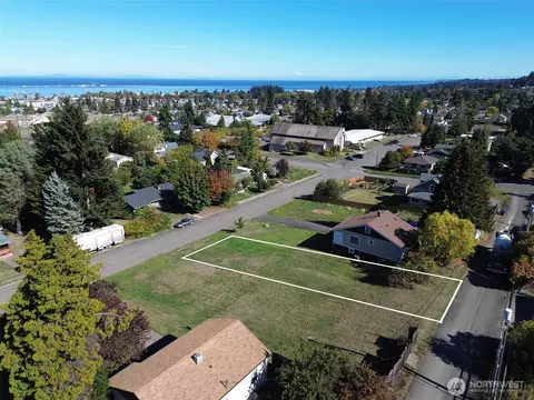 220 Lopez Ave, Port Angeles, WA 98362