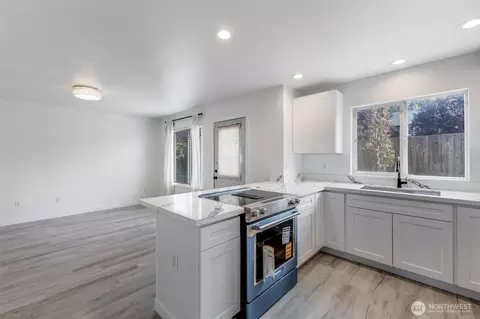 20201 13th Street Ct E, Spanaway, WA 98387 photo 3
