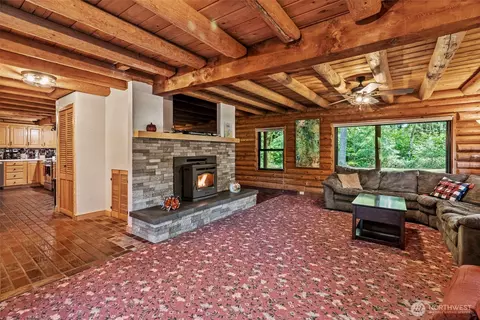 Living - 115 Hazel Dr, Chehalis, WA 98532 photo 1 of 5