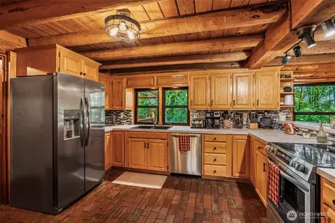 Kitchen - 115 Hazel Dr, Chehalis, WA 98532 photo 1 of 5