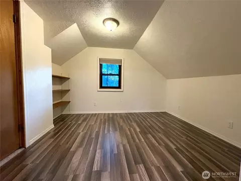 Bedroom - 115 Hazel Dr, Chehalis, WA 98532 photo 4 of 6