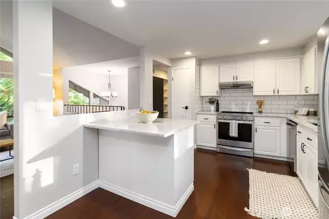 Kitchen - 10621 NE 147th St, Bothell, WA 98011 photo 1 of 2