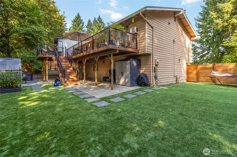 Exterior - 10621 NE 147th St, Bothell, WA 98011 photo 8 of 9