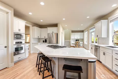 Kitchen - 3717 186th St SE, Bothell, WA 98012 photo 2 of 5