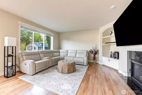 Living - 3717 186th St SE, Bothell, WA 98012 photo 4 of 5