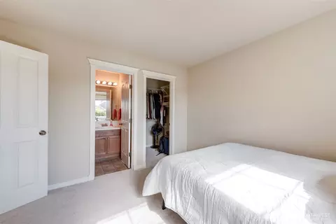 Bedroom - 3717 186th St SE, Bothell, WA 98012 photo 3 of 4