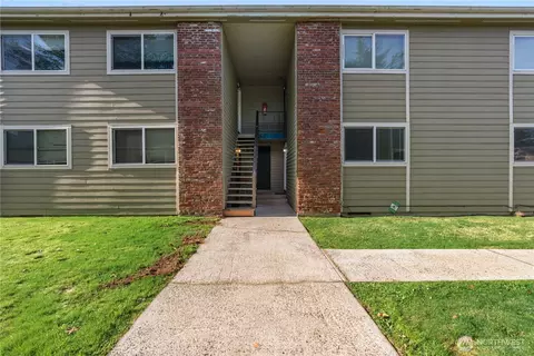 1208 34th St, Seaview, WA 98644