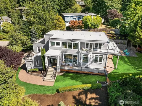 6447 NE 129th Pl, Kirkland, WA 98034