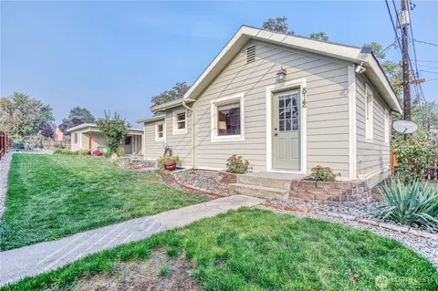 512 4th St, Wenatchee, WA 98801
