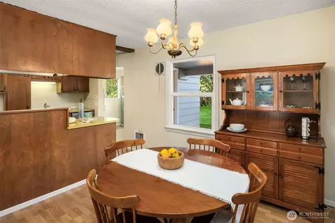 Dining - 307 Tamarack Ave, Everett, WA 98203 photo 1 of 2