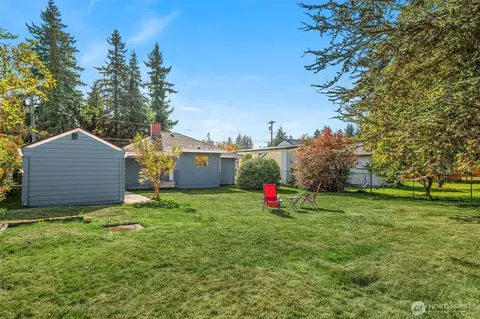 Exterior - 307 Tamarack Ave, Everett, WA 98203 photo 3 of 11