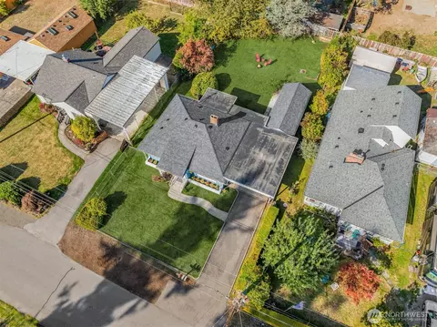 View/Area - 307 Tamarack Ave, Everett, WA 98203 photo 6 of 6