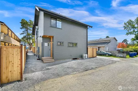 2327 Valencia St #102, Bellingham, WA 98229