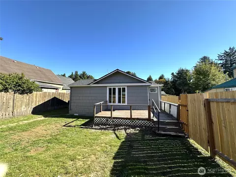 26206 R St, Ocean Park, WA 98640