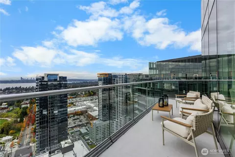 10700 NE 4th St #4202, Bellevue, WA 98004