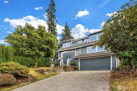 18811 SE 42nd St, Issaquah, WA 98027