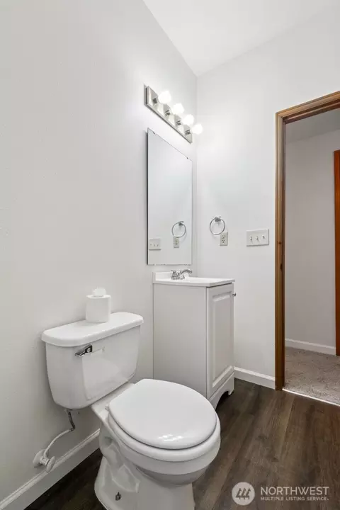 Bath - 537 Burger Pl, Enumclaw, WA 98022 photo 3 of 3