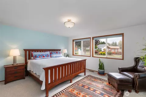 Bedroom - 61 Pheasant Run Dr, Sequim, WA 98382 photo 2 of 3