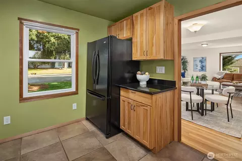 Kitchen - 1924 State St, Everett, WA 98201 photo 4 of 4