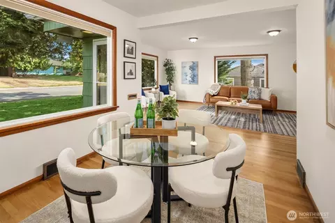 Dining - 1924 State St, Everett, WA 98201 photo 1 of 1