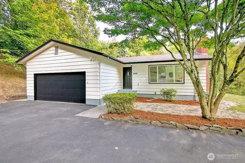 2608 Maplewood Dr, Longview, WA 98632