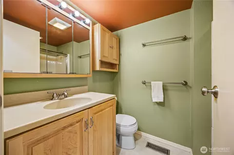 19540 129th Ct NE, Bothell, WA 98011 photo 13