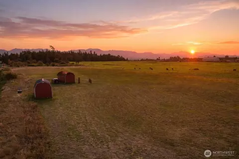 982 E Anderson Rd, Sequim, WA 98382