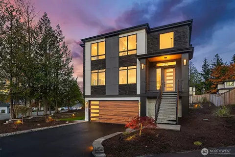 1075 NW Inneswood Dr, Issaquah, WA 98027